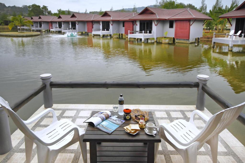 Phuket The Villa Laemhin Lagoon Resort מראה חיצוני תמונה