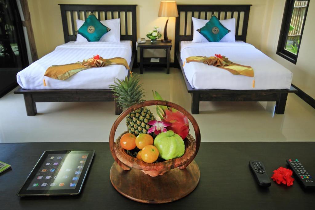 Phuket The Villa Laemhin Lagoon Resort חדר תמונה