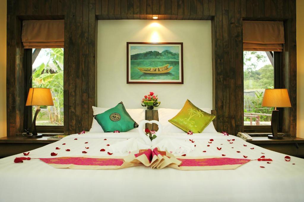 Phuket The Villa Laemhin Lagoon Resort חדר תמונה