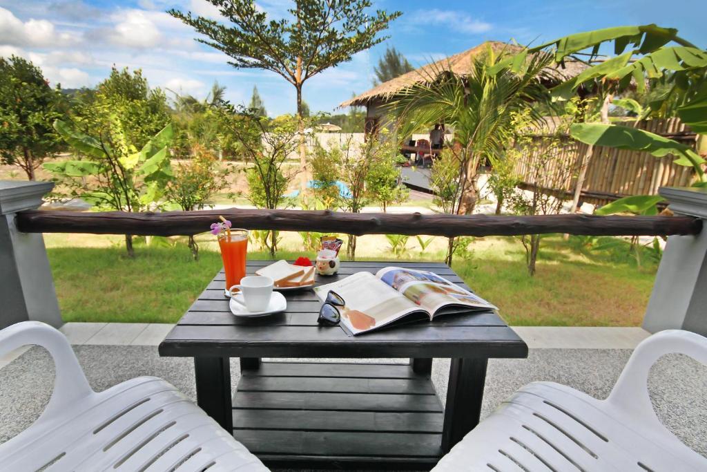 Phuket The Villa Laemhin Lagoon Resort חדר תמונה