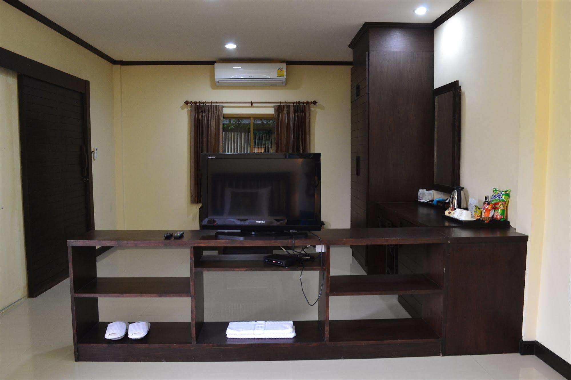 Phuket The Villa Laemhin Lagoon Resort מראה חיצוני תמונה