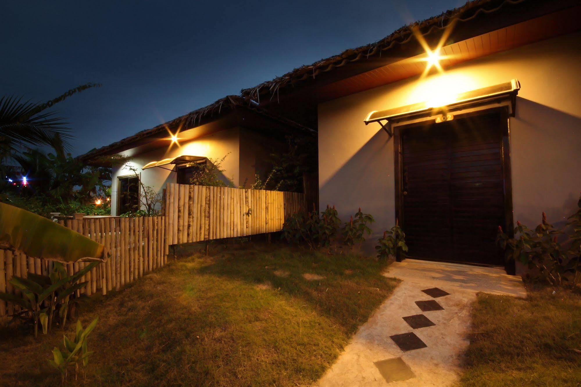 Phuket The Villa Laemhin Lagoon Resort מראה חיצוני תמונה